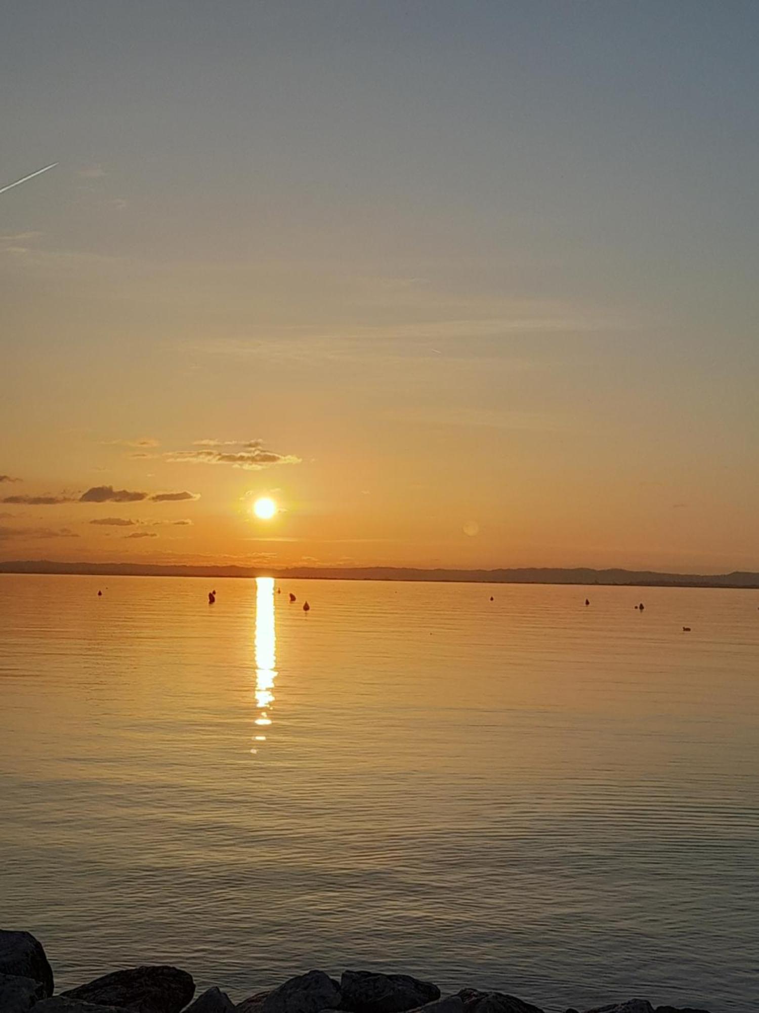 Mahatma Residence Lake View Lazise Habitación foto